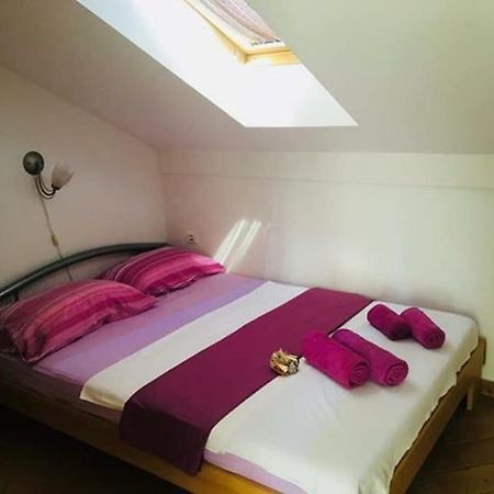 Apartmani Djura Selce Exterior foto