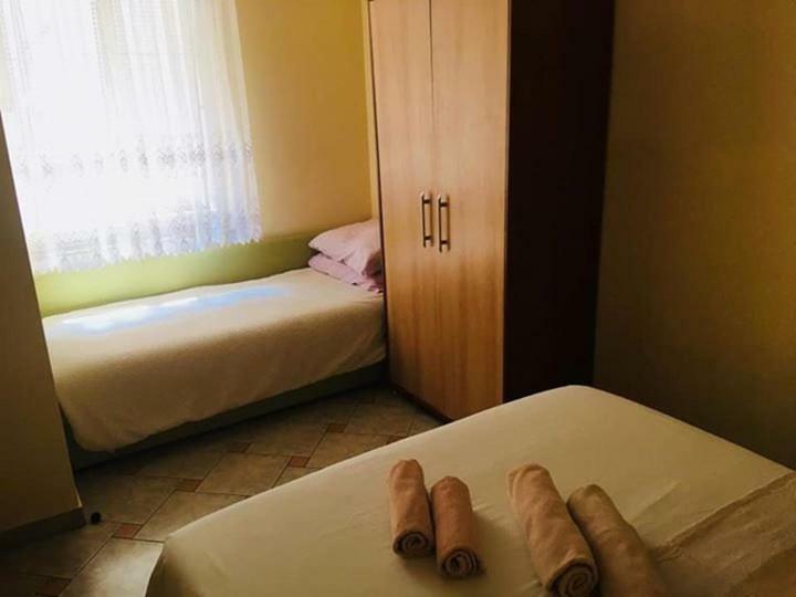 Apartmani Djura Selce Exterior foto